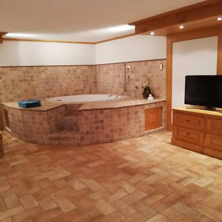 In Ground Floor Cozy Duplex *