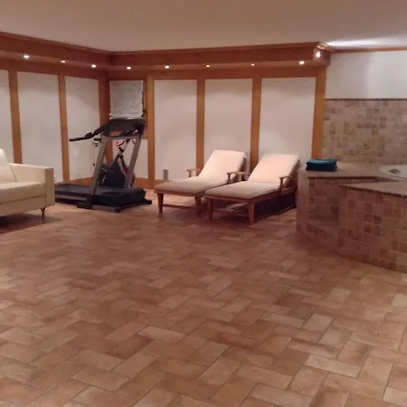 In Ground Floor Cozy Duplex *