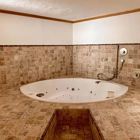 In Ground Floor Cozy Duplex Semesterbostad